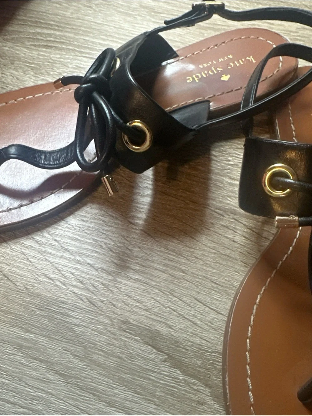Kate Spade Black Leather T Strap Bow Carolina Sandals Women's US 8 M Thong